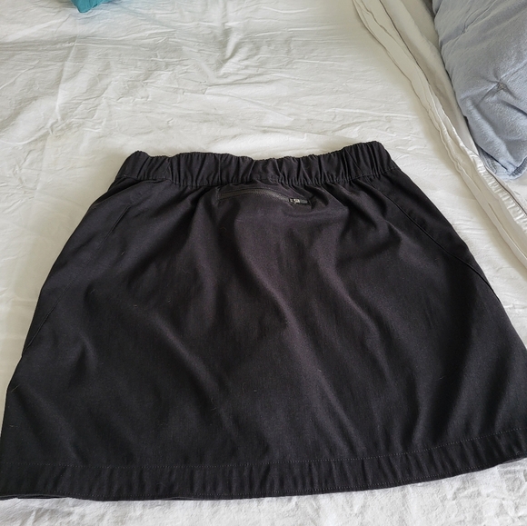 The North Face Never Stop Althletic Skort / Skirt, Small - Picture 3 of 13